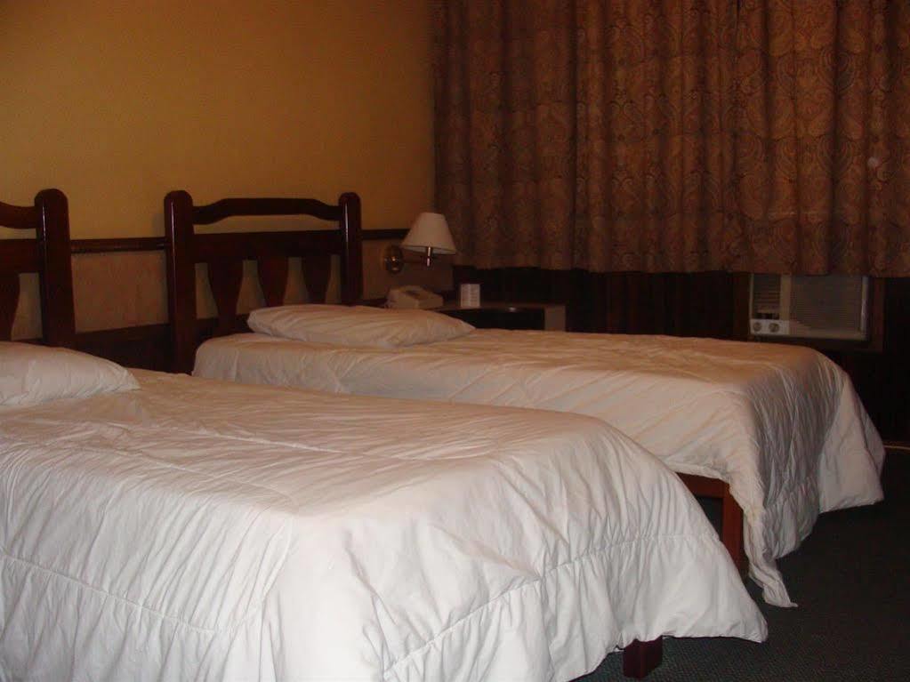 Hotel Itamaraty Куритиба Екстериор снимка
