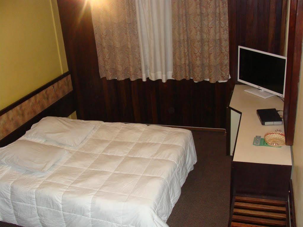 Hotel Itamaraty Куритиба Екстериор снимка